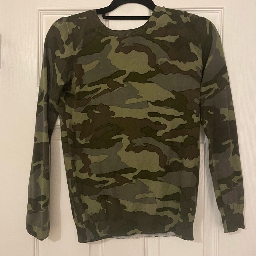 J.Crew Women’s Camouflage Sweater size XS